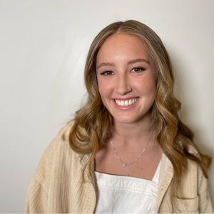 Meet your Posher, Abby